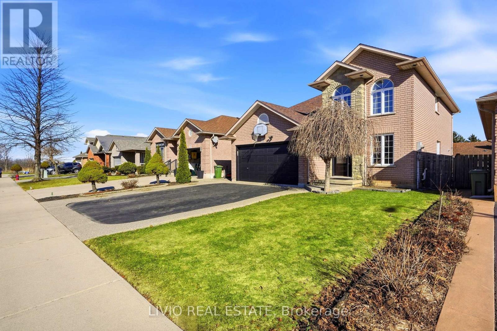 19 Konstantine Court, Hamilton, ON - Outdoor