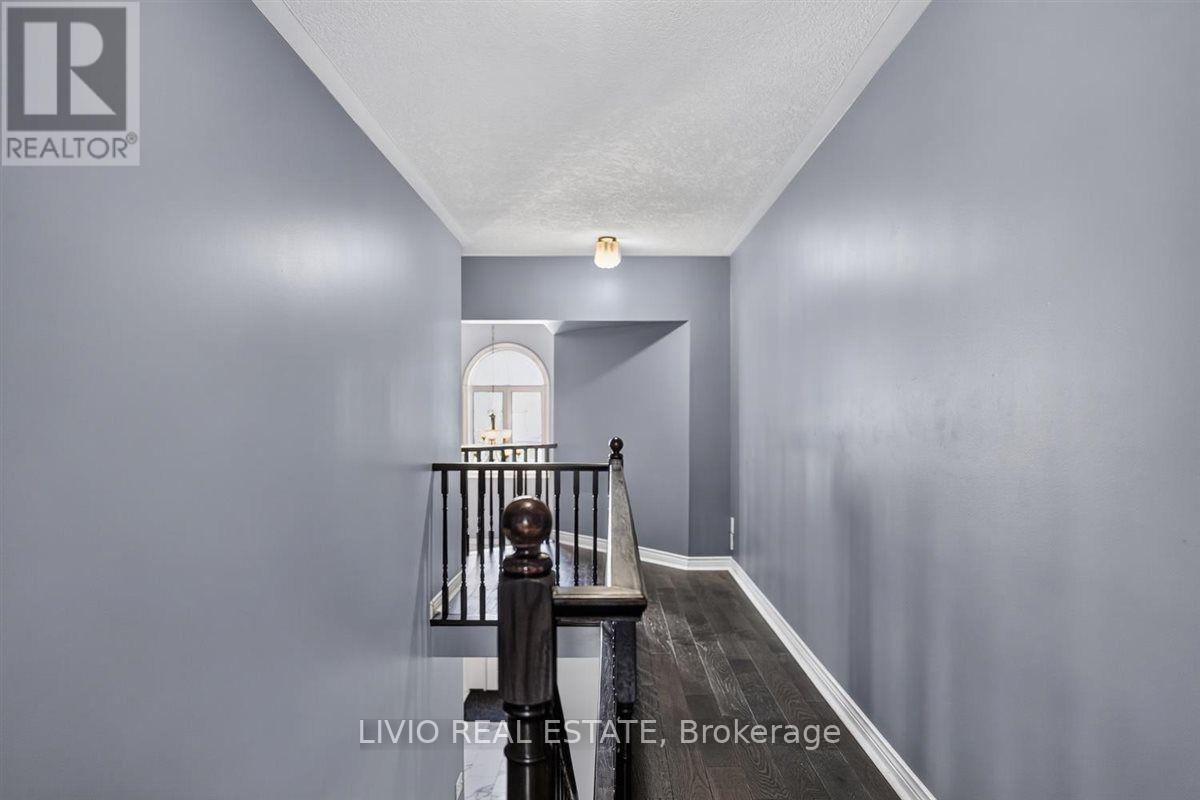 19 Konstantine Court, Hamilton, ON - Indoor Photo Showing Other Room