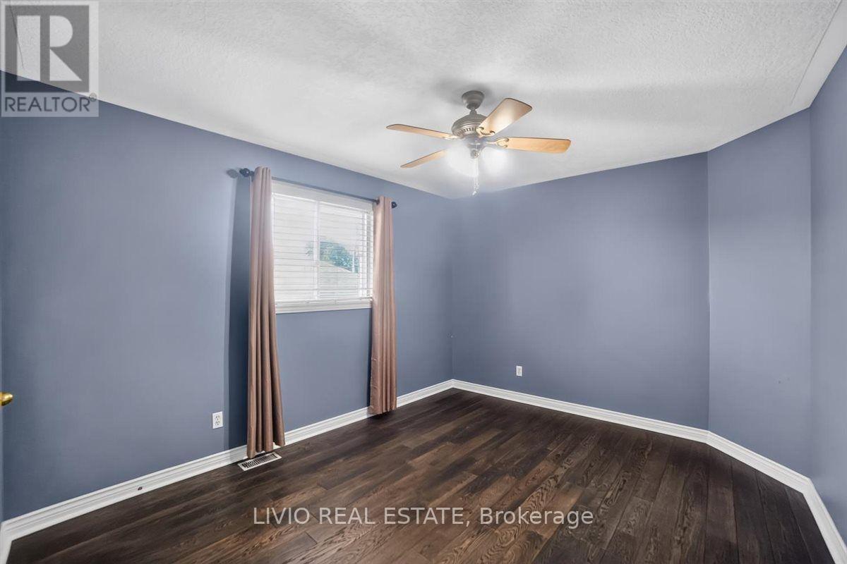 19 Konstantine Court, Hamilton, ON - Indoor Photo Showing Other Room