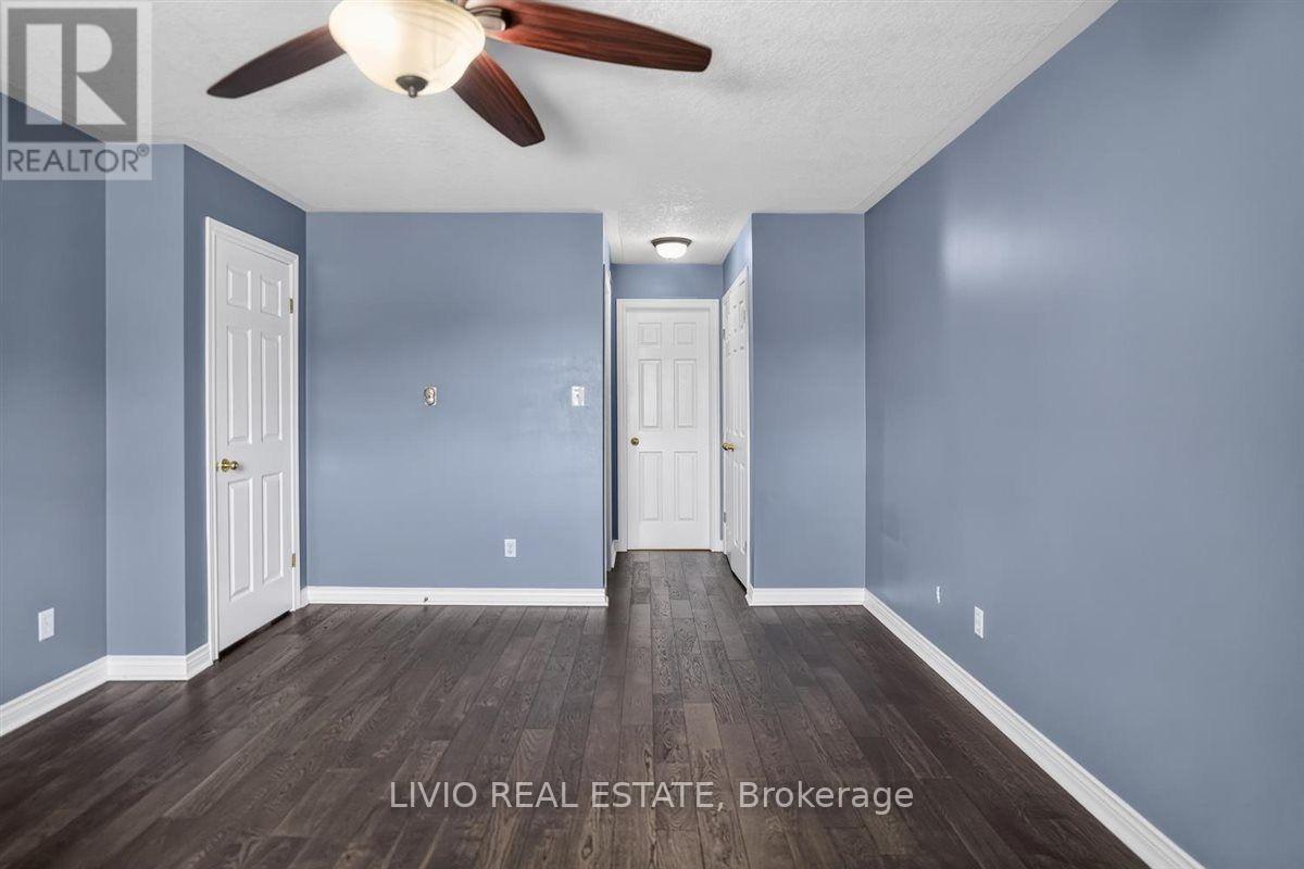 19 Konstantine Court, Hamilton, ON - Indoor Photo Showing Other Room