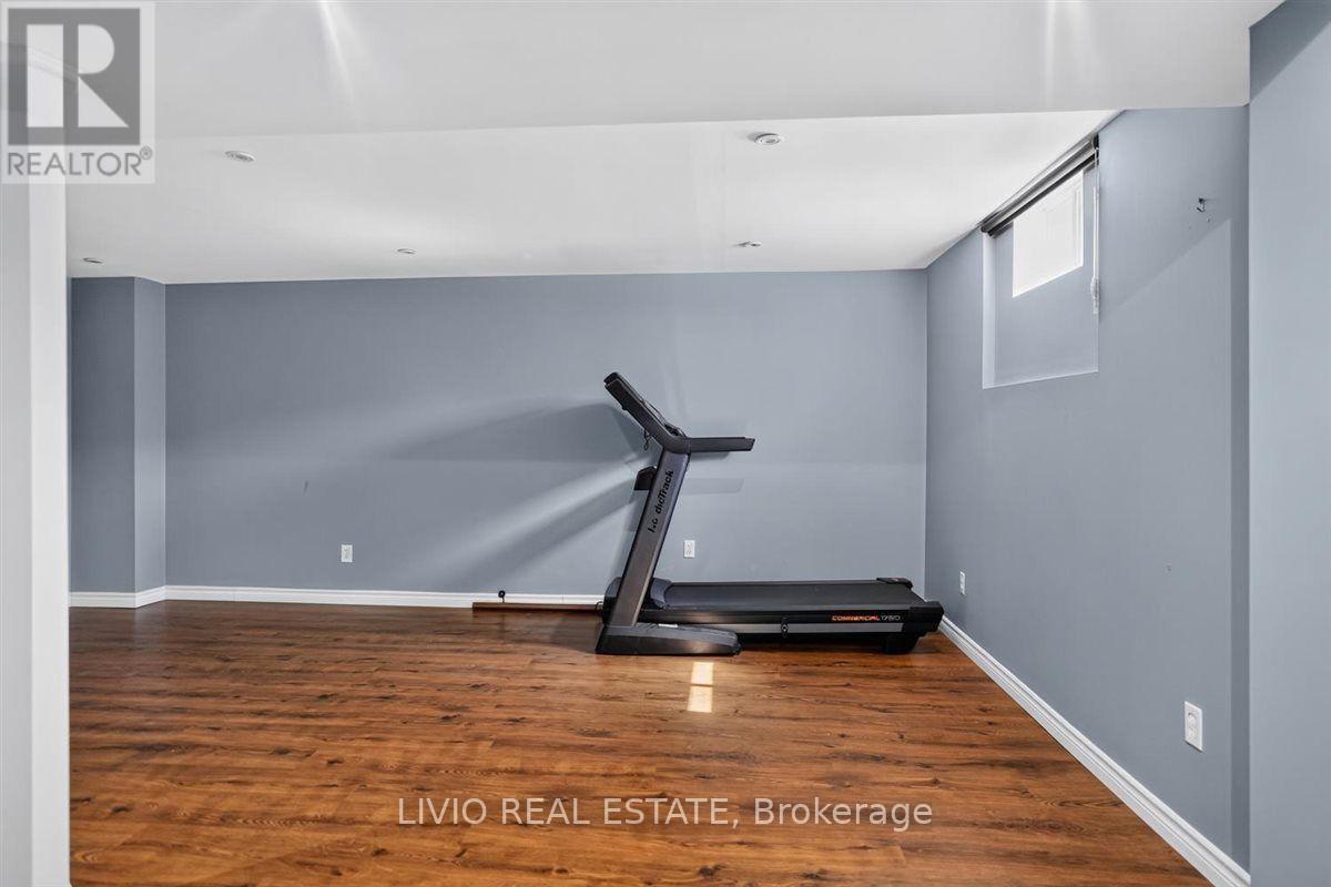 19 Konstantine Court, Hamilton, ON - Indoor