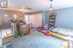 upper bedroom - 