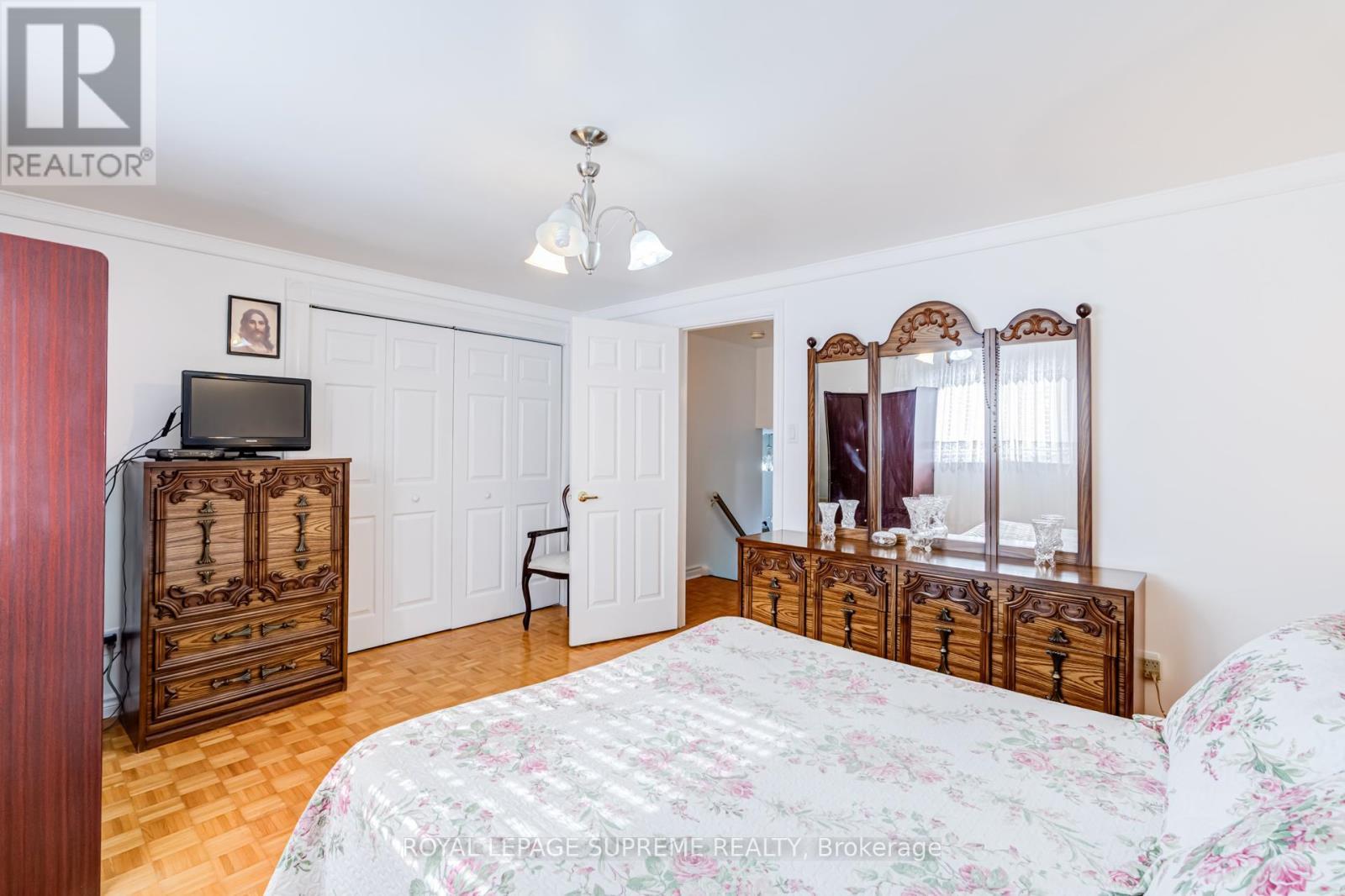 Primary Bedroom - 7236 Meyer Drive, Mississauga, ON - Indoor Photo Showing Bedroom