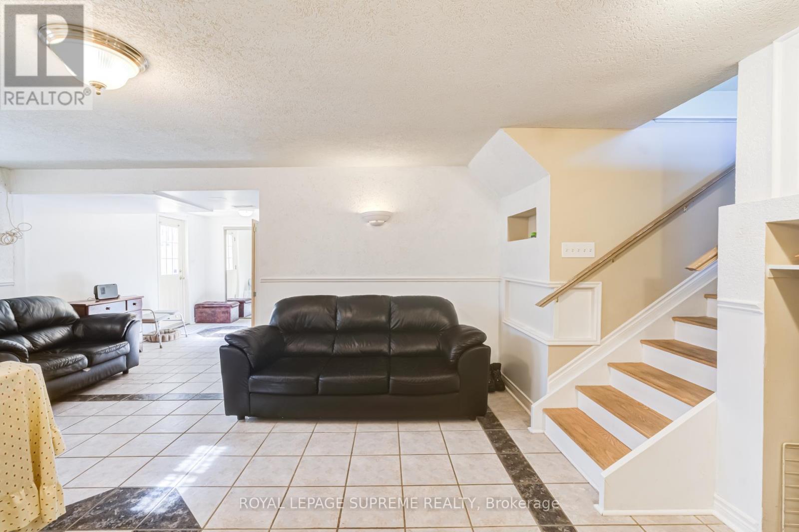 7236 Meyer Drive, Mississauga, ON - Indoor