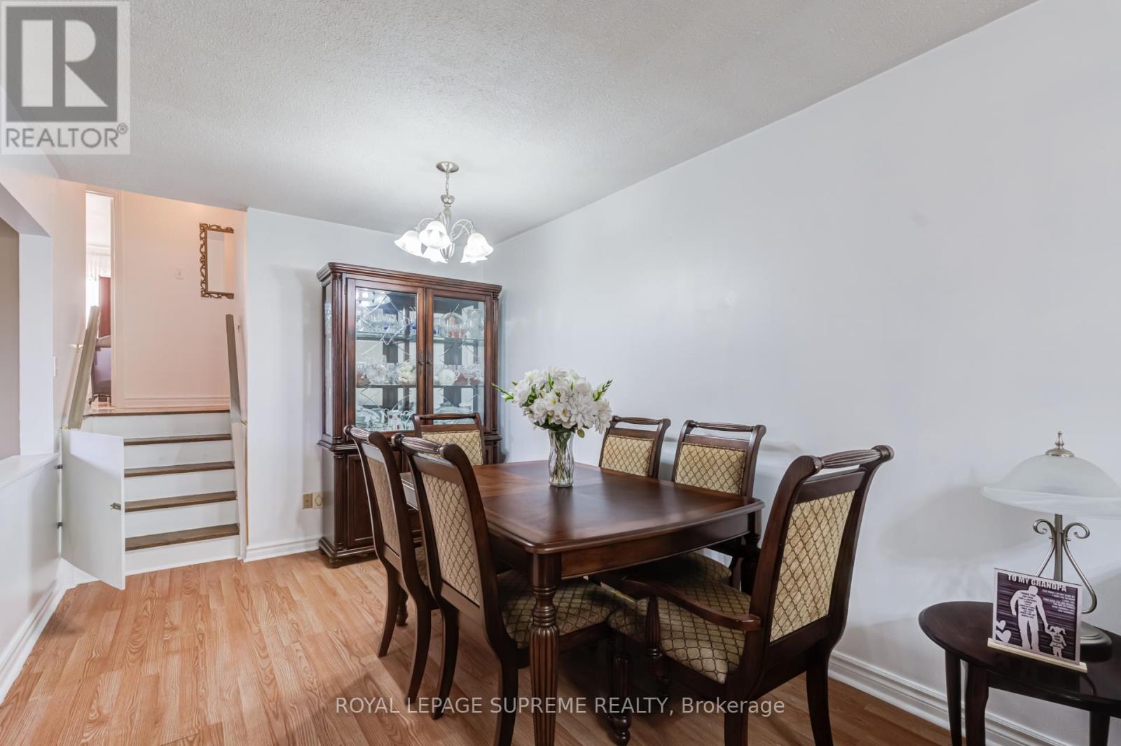 7236 Meyer Drive, Mississauga, ON - Indoor Photo Showing Dining Room