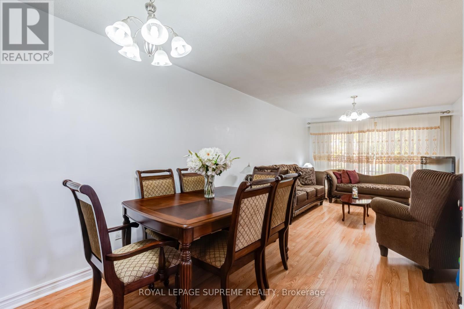 7236 Meyer Drive, Mississauga, ON - Indoor Photo Showing Dining Room