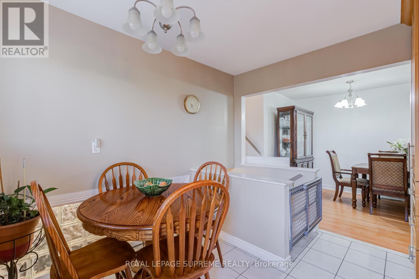 Breakfast Nook - 7236 Meyer Drive, Mississauga, ON - Indoor Photo Showing Dining Room