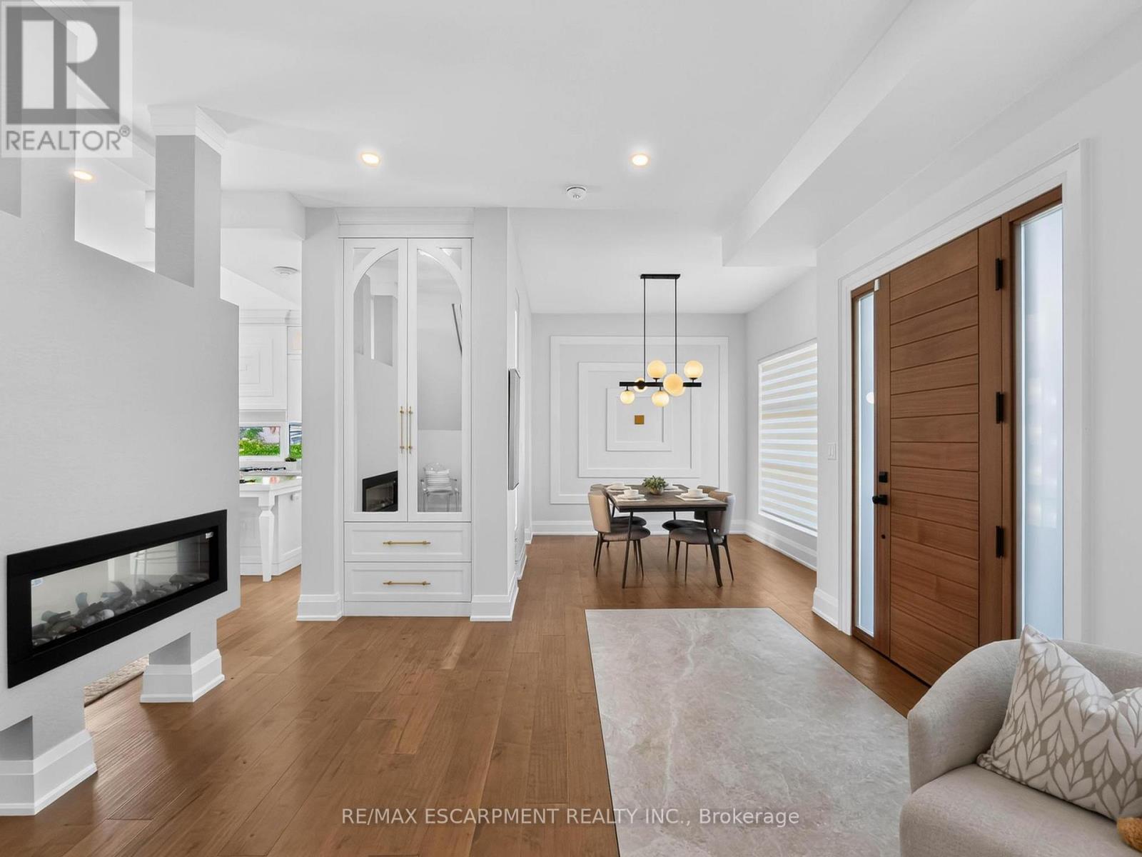 5178 Hunter Drive, Burlington, ON