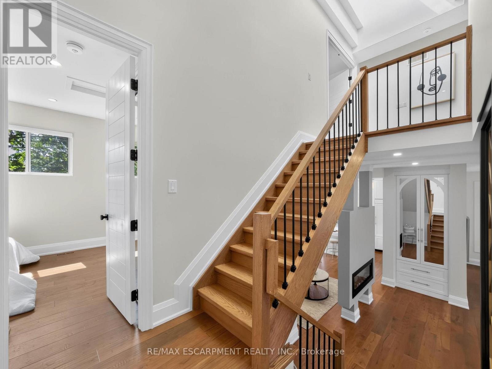 5178 Hunter Drive, Burlington, ON