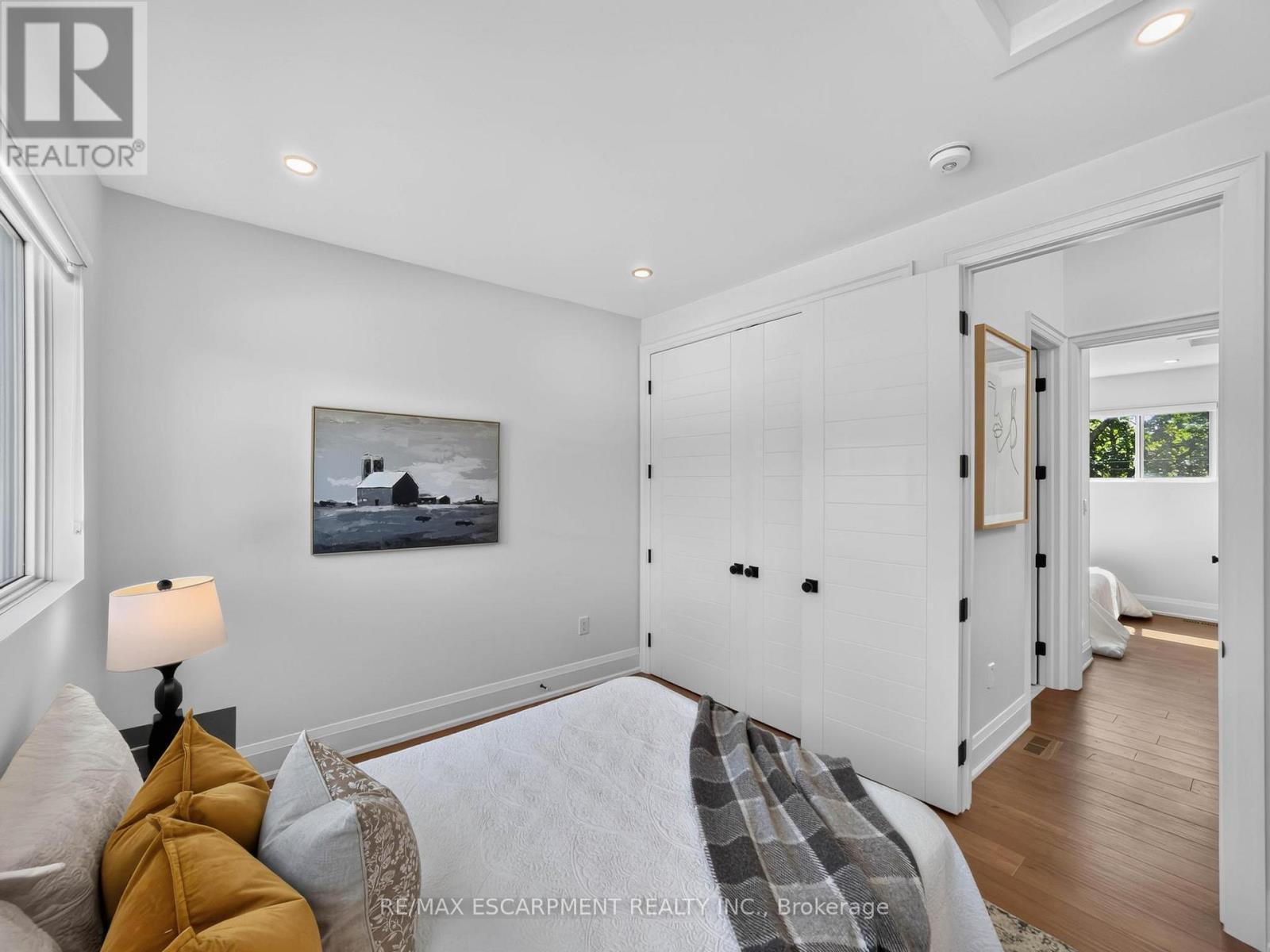 5178 Hunter Drive, Burlington, ON