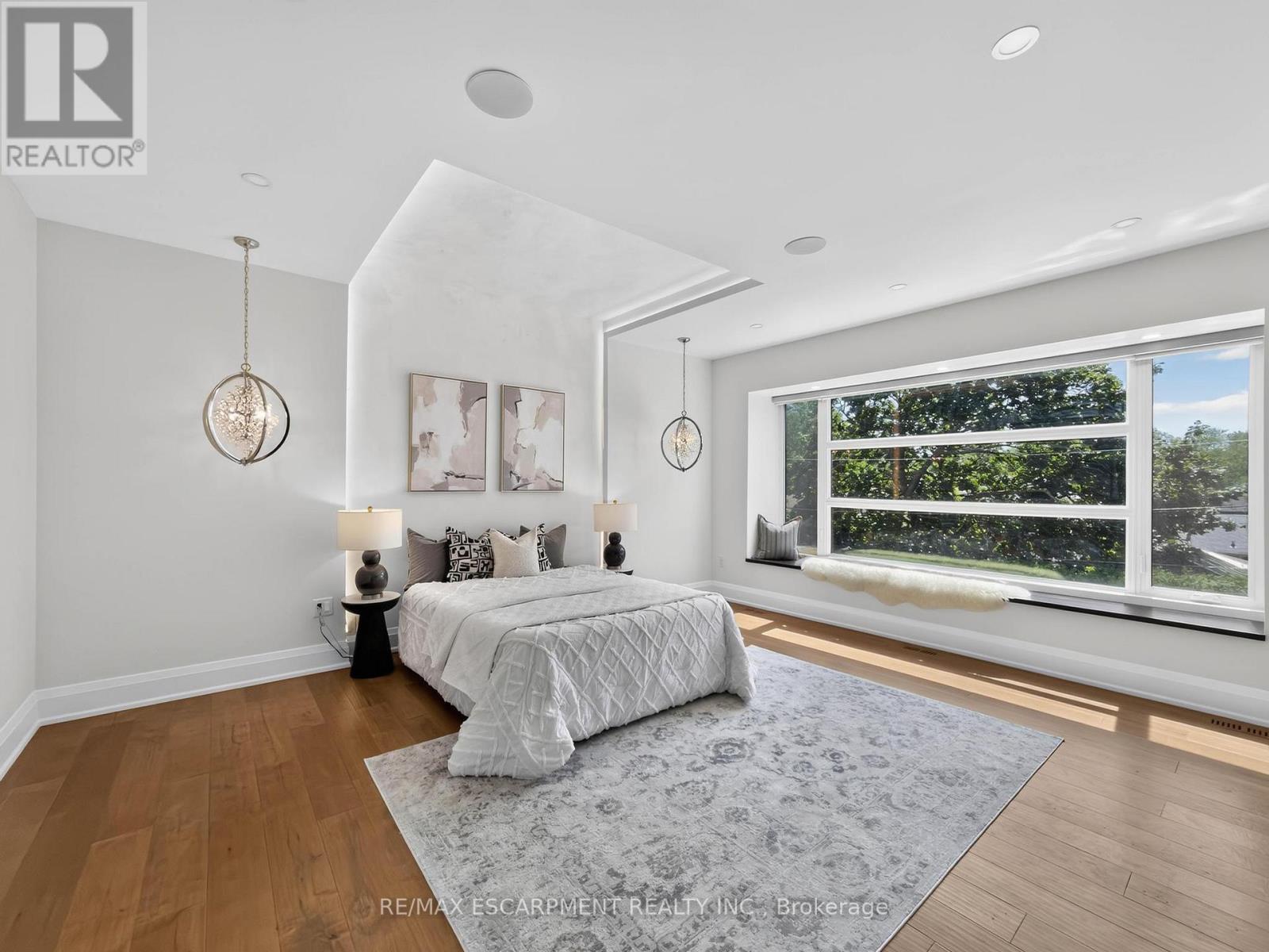 5178 Hunter Drive, Burlington, ON