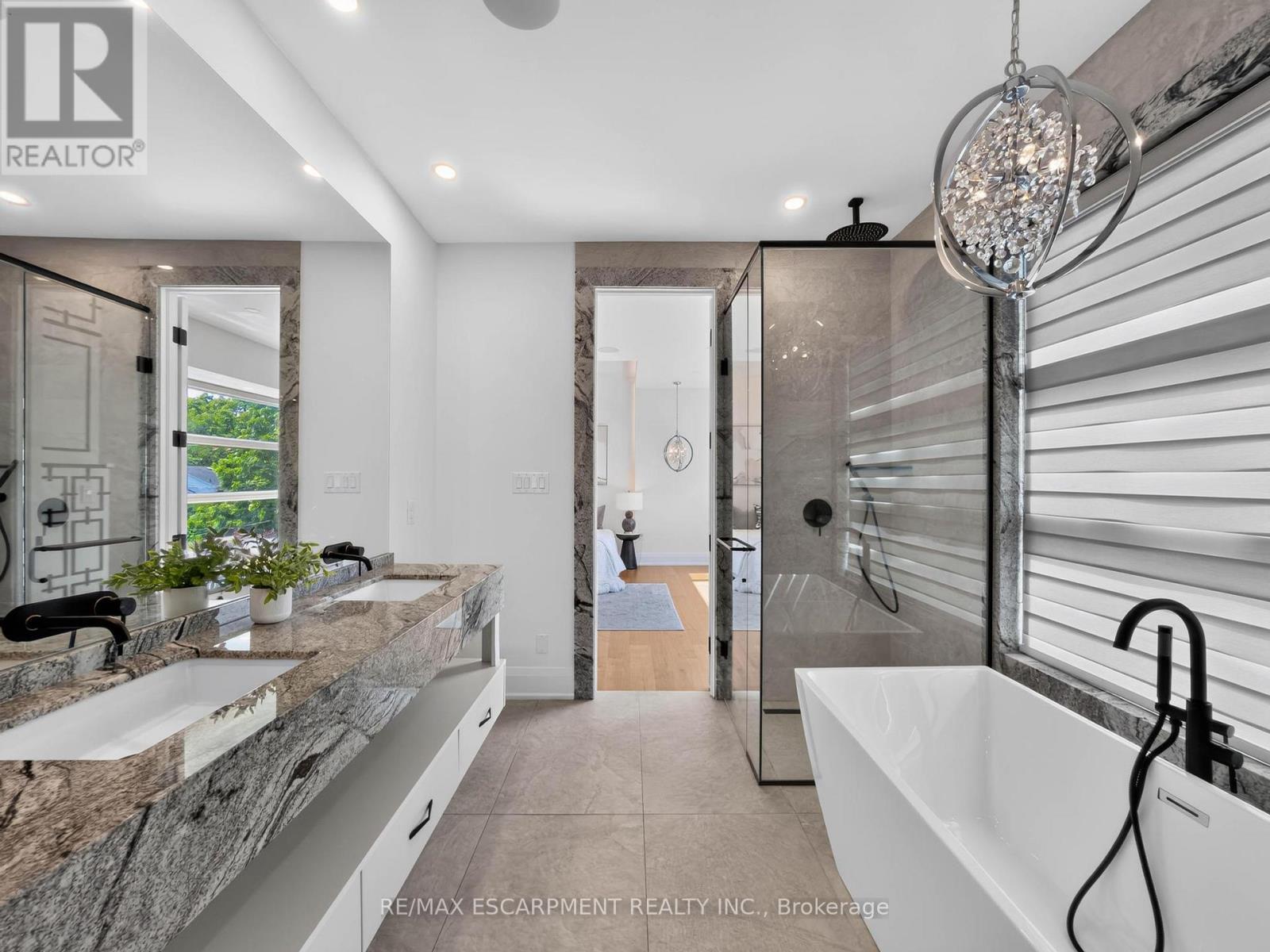 5178 Hunter Drive, Burlington, ON