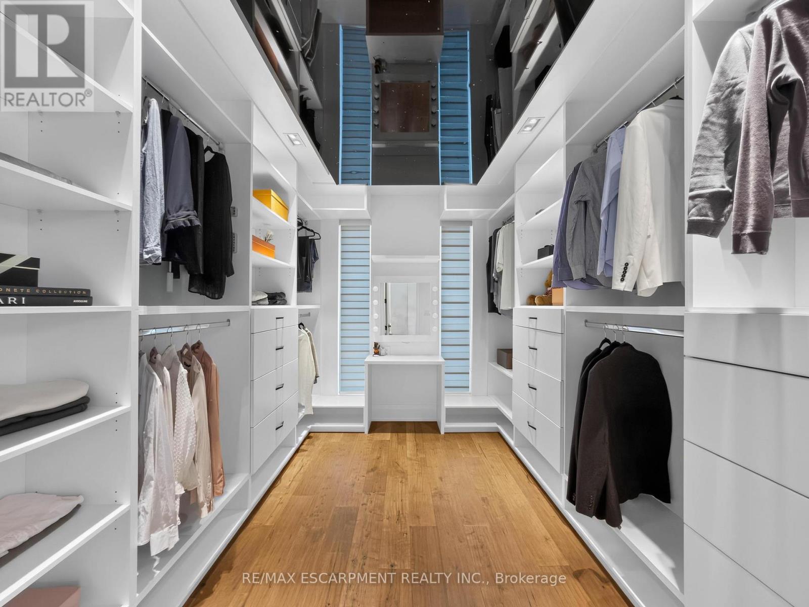5178 Hunter Drive, Burlington, ON