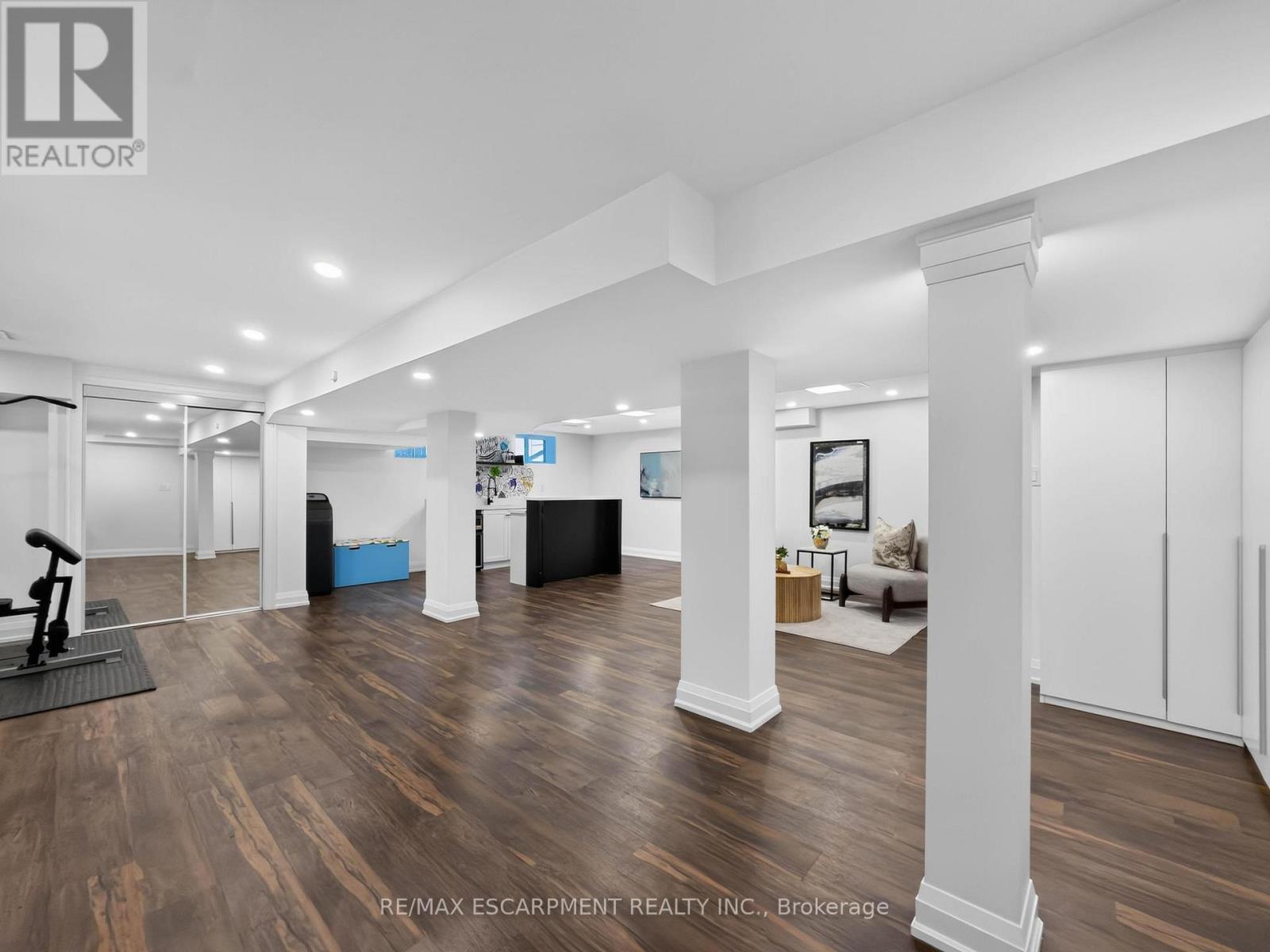 5178 Hunter Drive, Burlington, ON