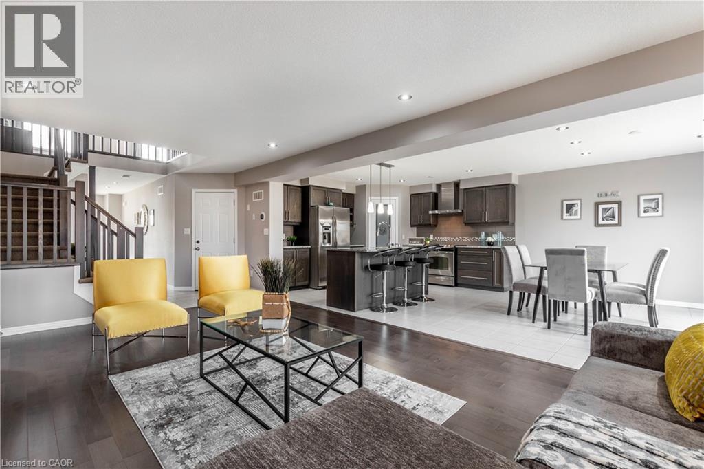 508 Netherwood Crescent, Kitchener, ON - Indoor Photo Showing Living Room