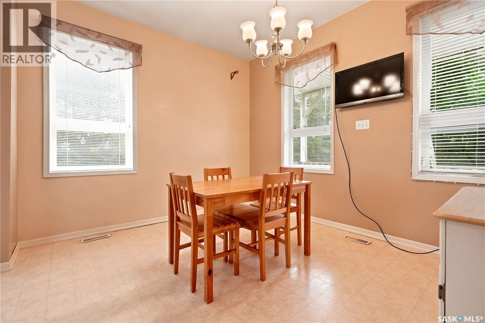 749 Gibson Road, Balgonie, SK - Indoor Photo Showing Dining Room
