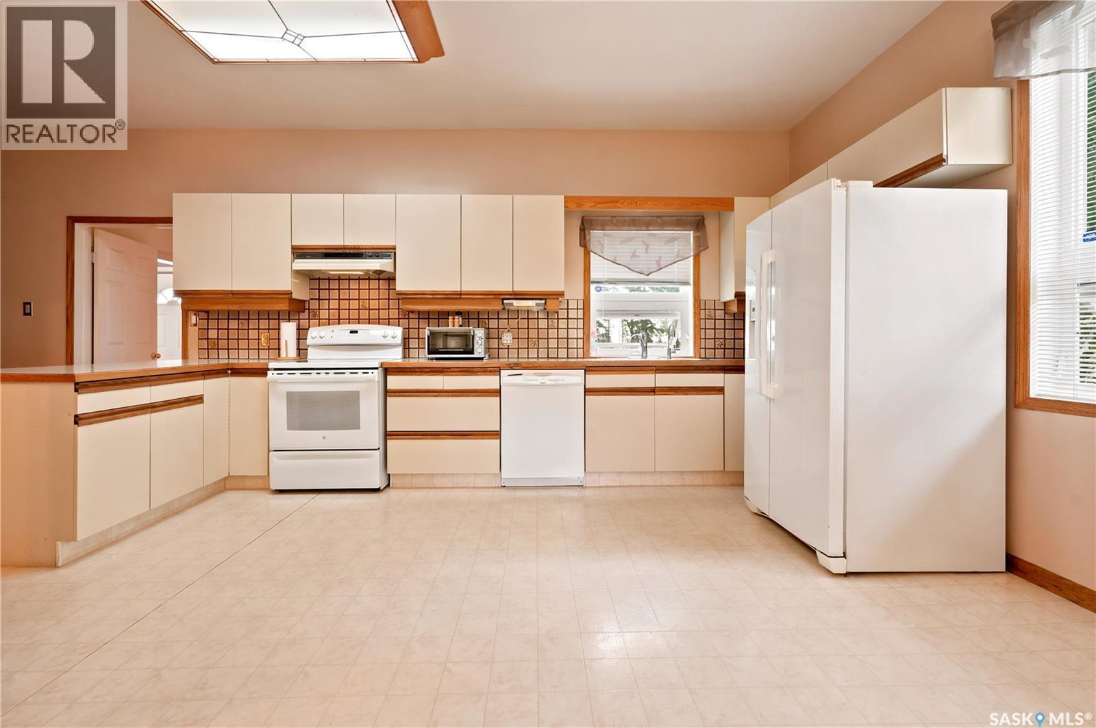 749 Gibson Road, Balgonie, SK - Indoor Photo Showing Kitchen