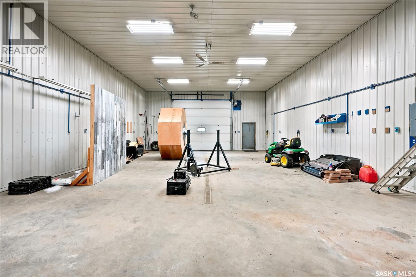 749 Gibson Road, Balgonie, SK - Indoor Photo Showing Garage