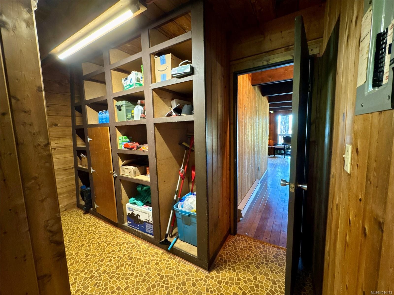 185 Leeson Point Rd, Quatsino, BC