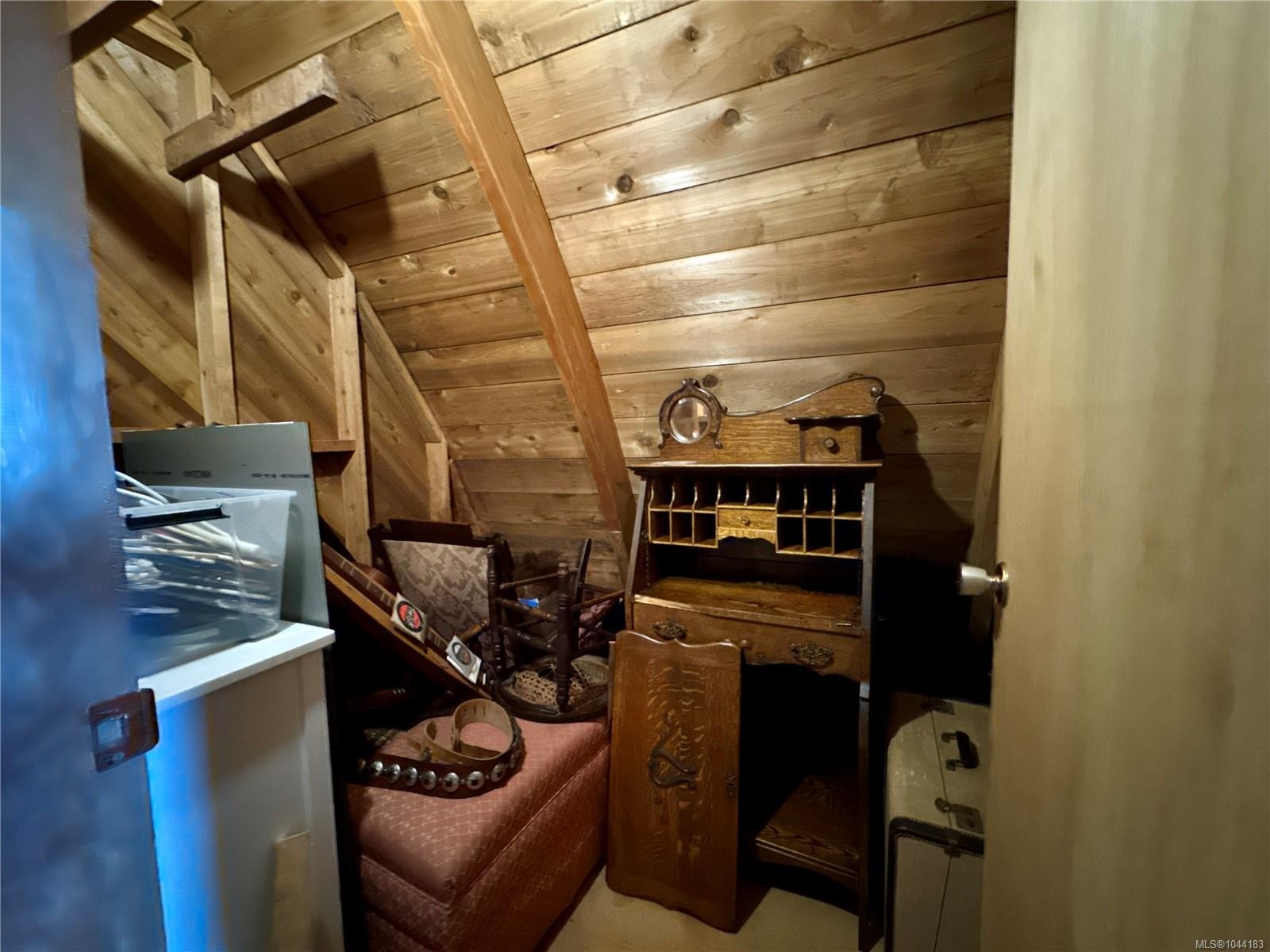 185 Leeson Point Rd, Quatsino, BC