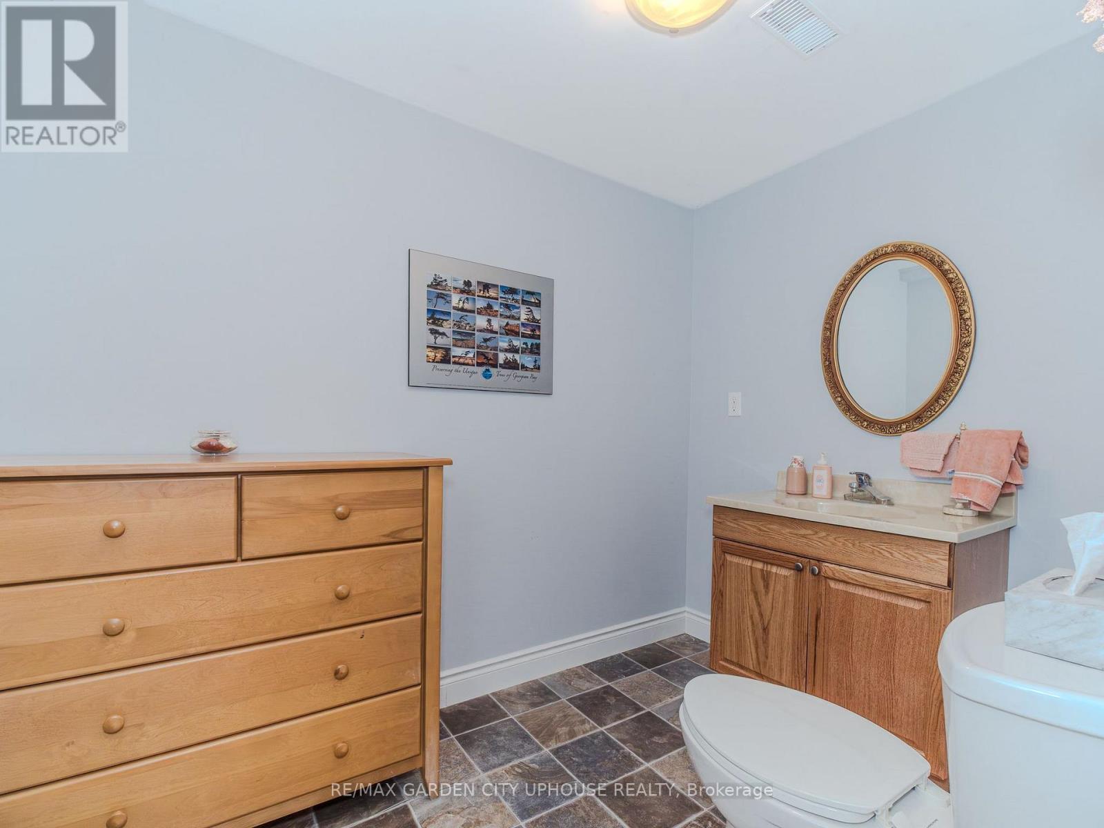 103 - 122 Bunting Road, St. Catharines (E. Chester), ON - Indoor Photo Showing Bathroom