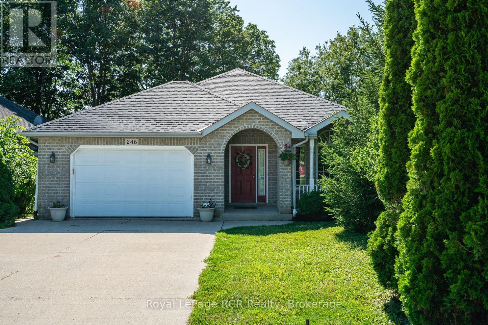 cement driveway - 246 16Th Avenue Crescent, Hanover, ON - Outdoor