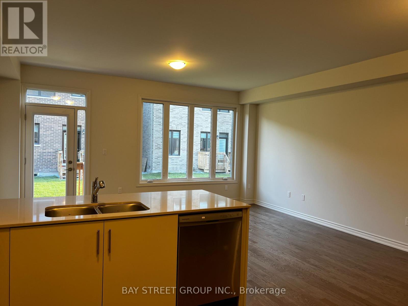 603 Boyd Lane, Milton, ON - Indoor Photo Showing Kitchen With Double Sink