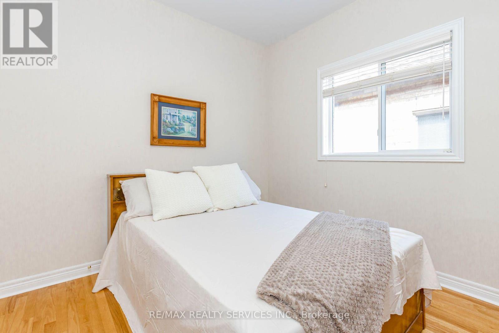 128 Valleywood Boulevard, Caledon, ON - Indoor Photo Showing Bedroom