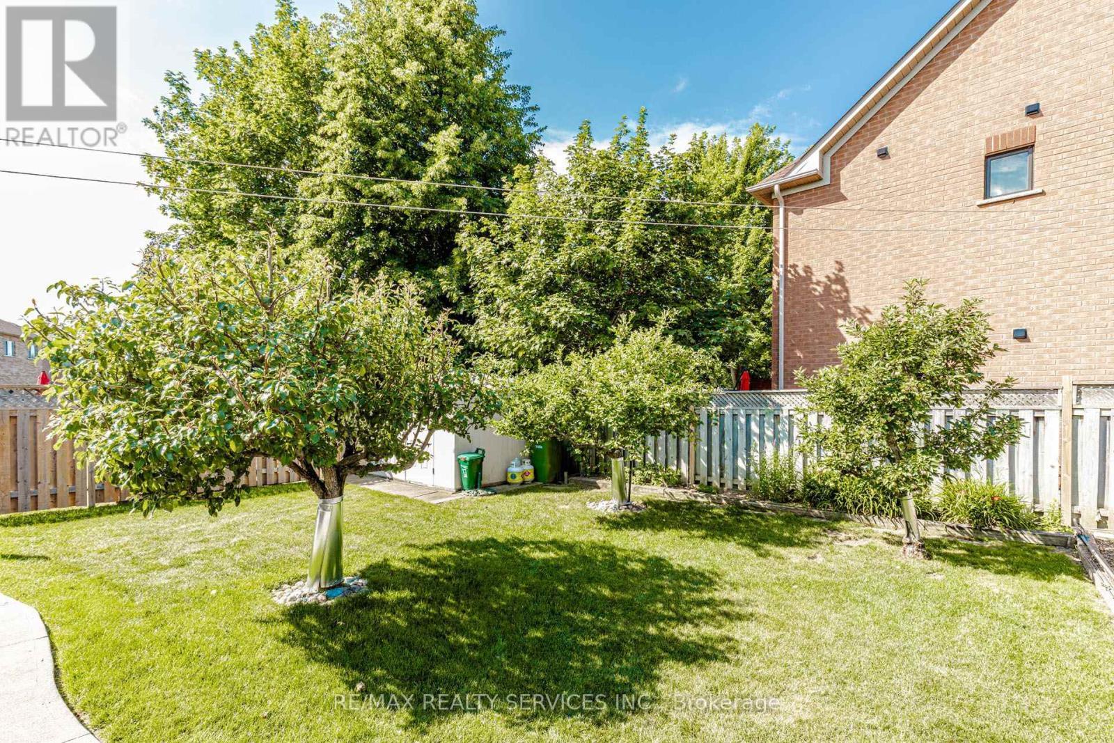 128 Valleywood Boulevard, Caledon, ON - Outdoor