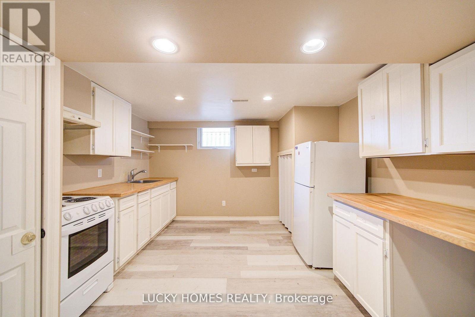 711 Otonabee Drive, Peterborough, ON - Indoor Photo Showing Kitchen
