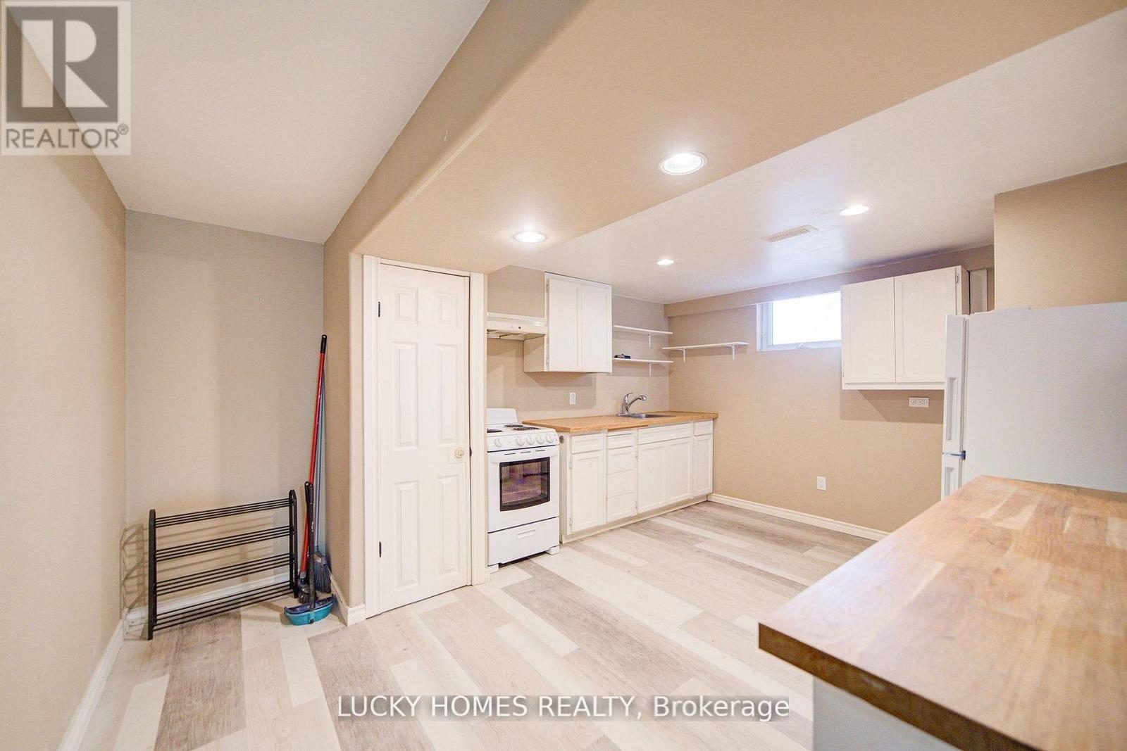 711 Otonabee Drive, Peterborough, ON - Indoor