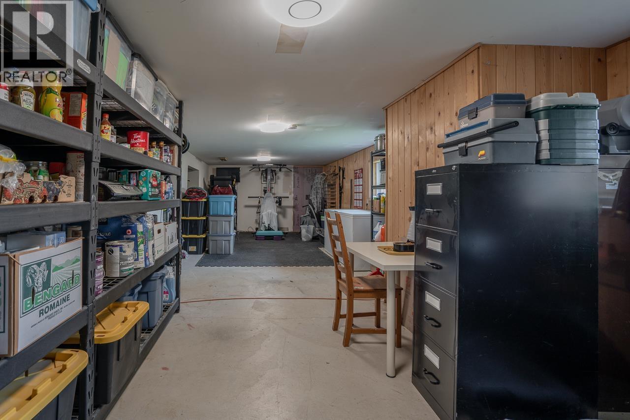6650 Ryall Road, Lone Butte, BC - Indoor