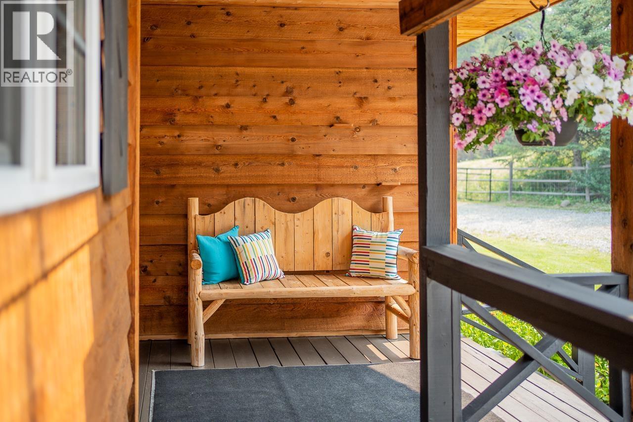 6650 Ryall Road, Lone Butte, BC - Indoor