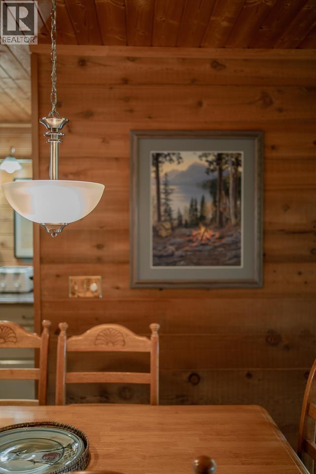 6650 Ryall Road, Lone Butte, BC - Indoor Photo Showing Other Room
