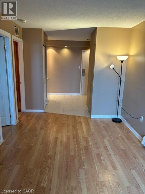 30 Summit Avenue Unit# 604, Hamilton, ON - Indoor Photo Showing Other Room