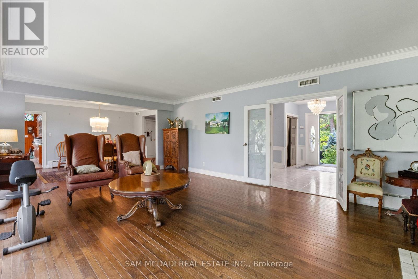 461 Temagami Crescent, Mississauga, ON - Indoor Photo Showing Living Room