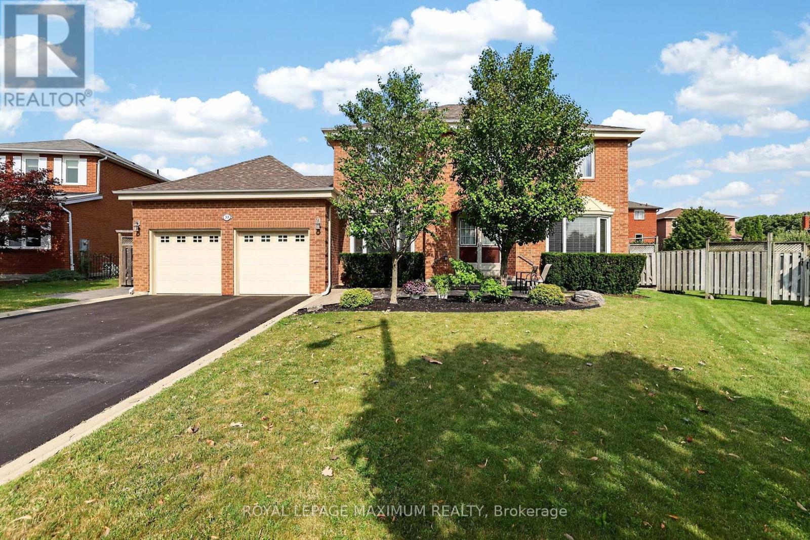 33 Whitburn Crescent, Vaughan, ON - Outdoor