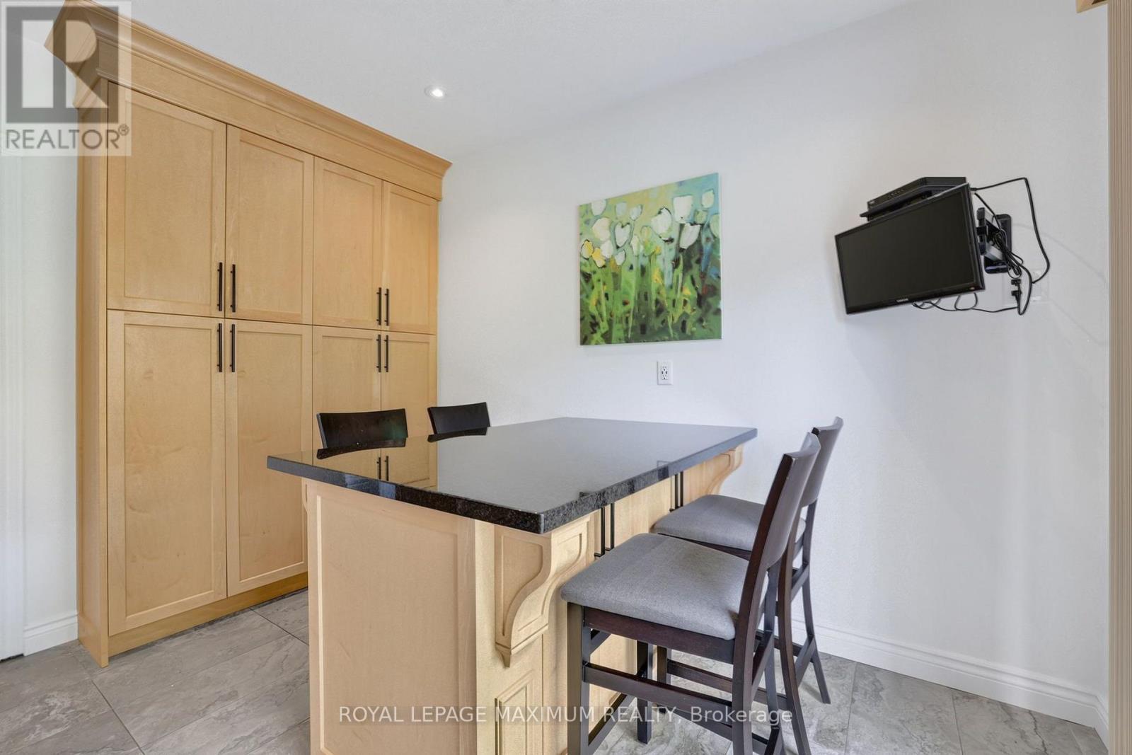 33 Whitburn Crescent, Vaughan, ON - Indoor Photo Showing Other Room