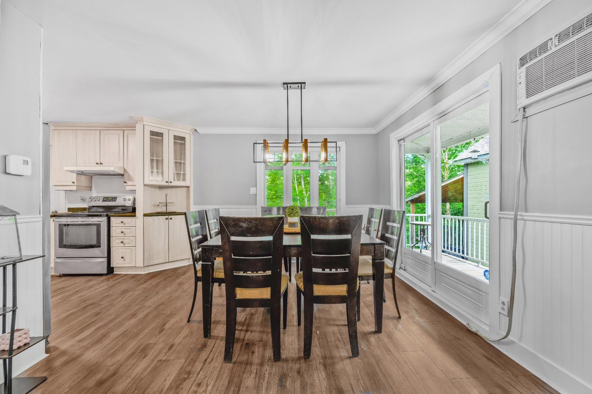 Dining Room - 4015 Ch. Plaisance, Sainte-Julienne, QC - Indoor Photo Showing Dining Room