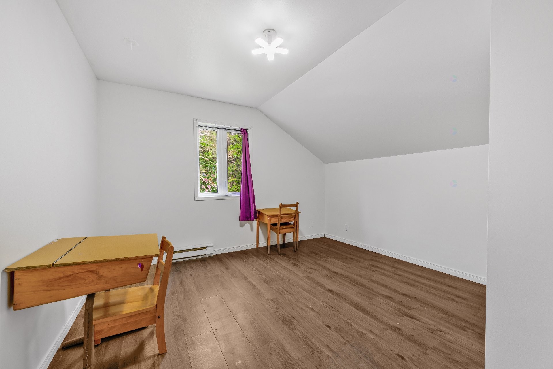 Bedroom - 4015 Ch. Plaisance, Sainte-Julienne, QC - Indoor Photo Showing Other Room