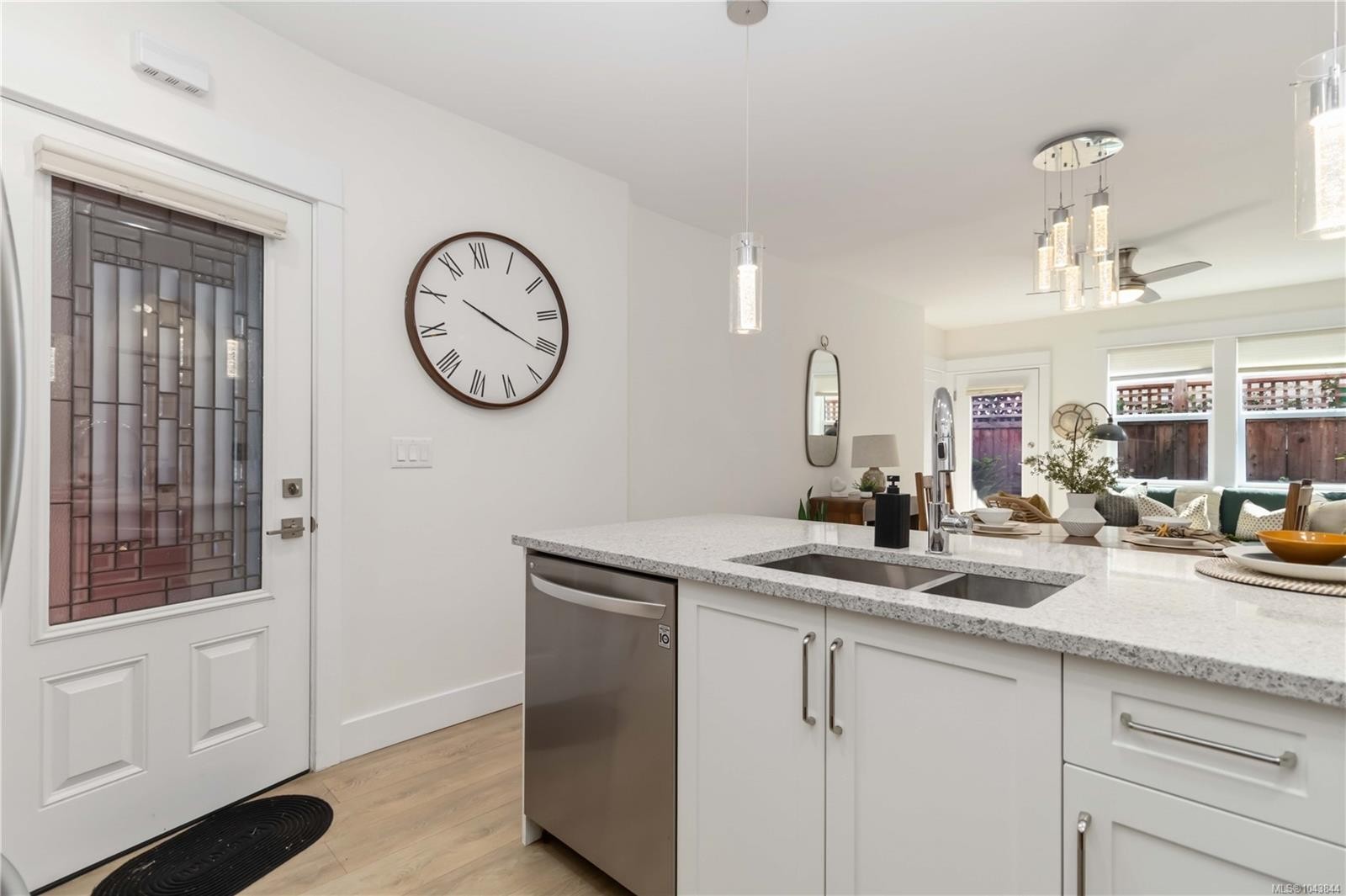 #2-949 Pembroke St, Victoria, BC