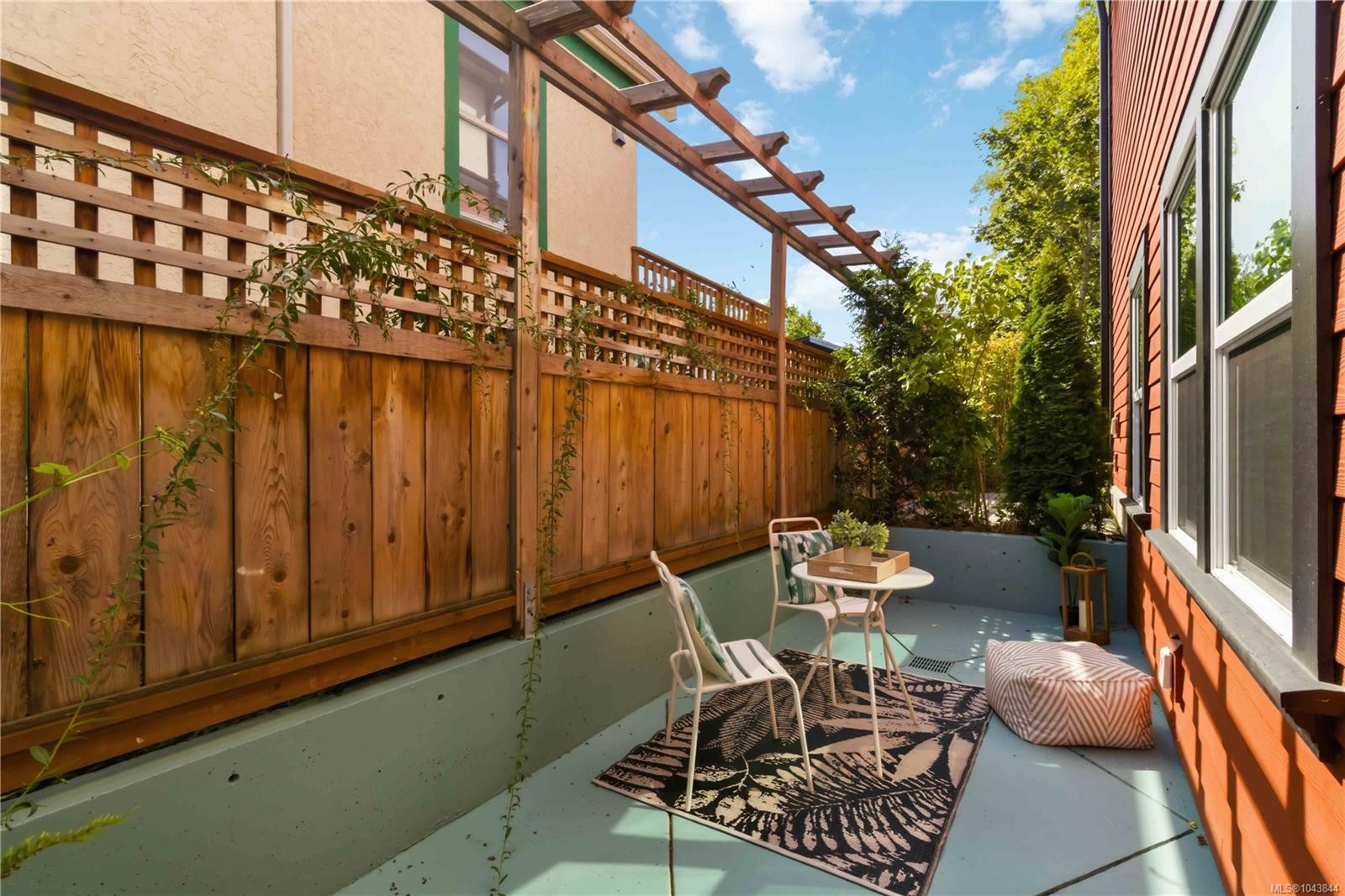 #2-949 Pembroke St, Victoria, BC