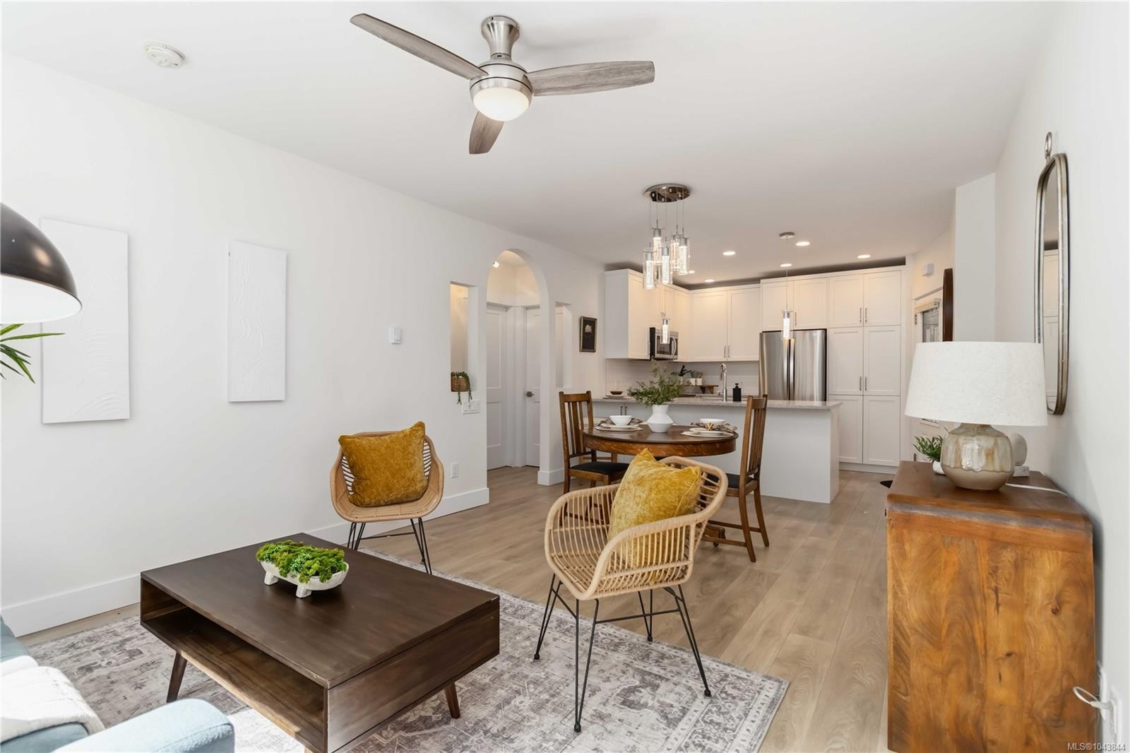 #2-949 Pembroke St, Victoria, BC