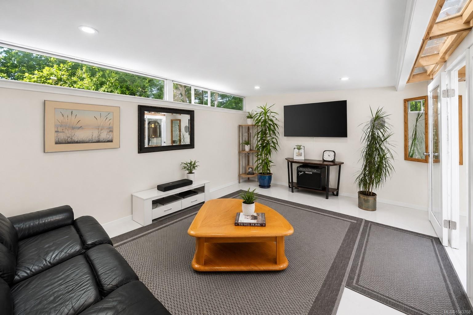 1120 Caledonia Ave, Victoria, BC