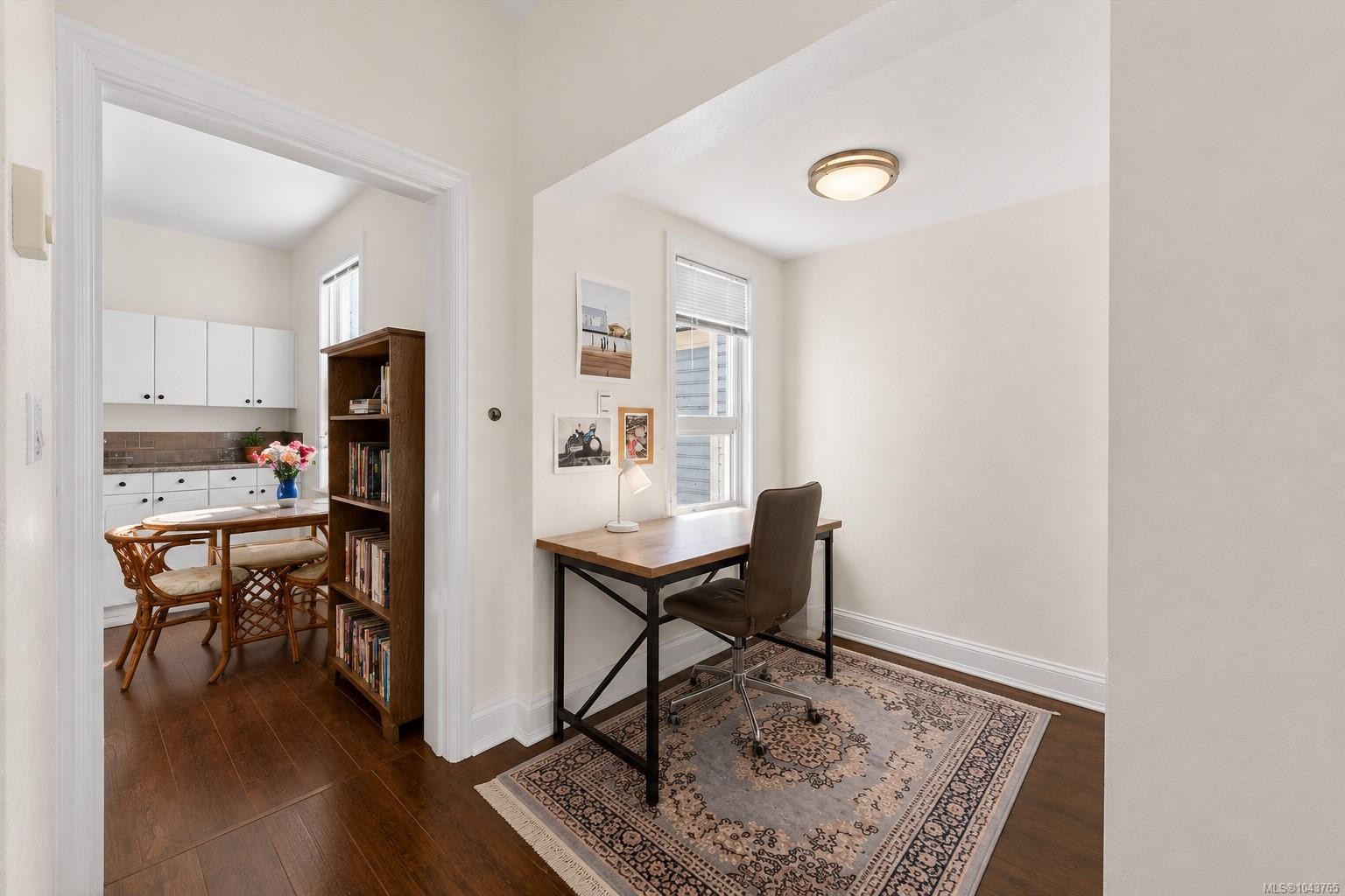 1120 Caledonia Ave, Victoria, BC - Indoor