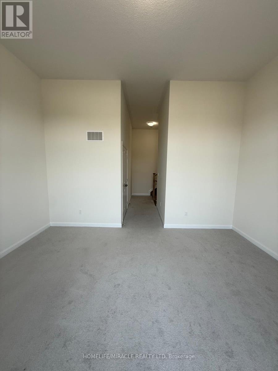 127 Oakmont Drive, Loyalist, ON - Indoor Photo Showing Other Room