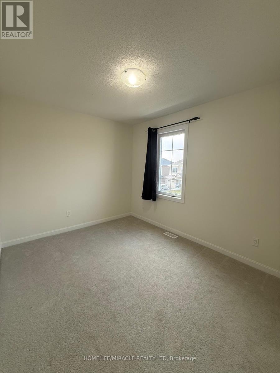 127 Oakmont Drive, Loyalist, ON - Indoor Photo Showing Other Room