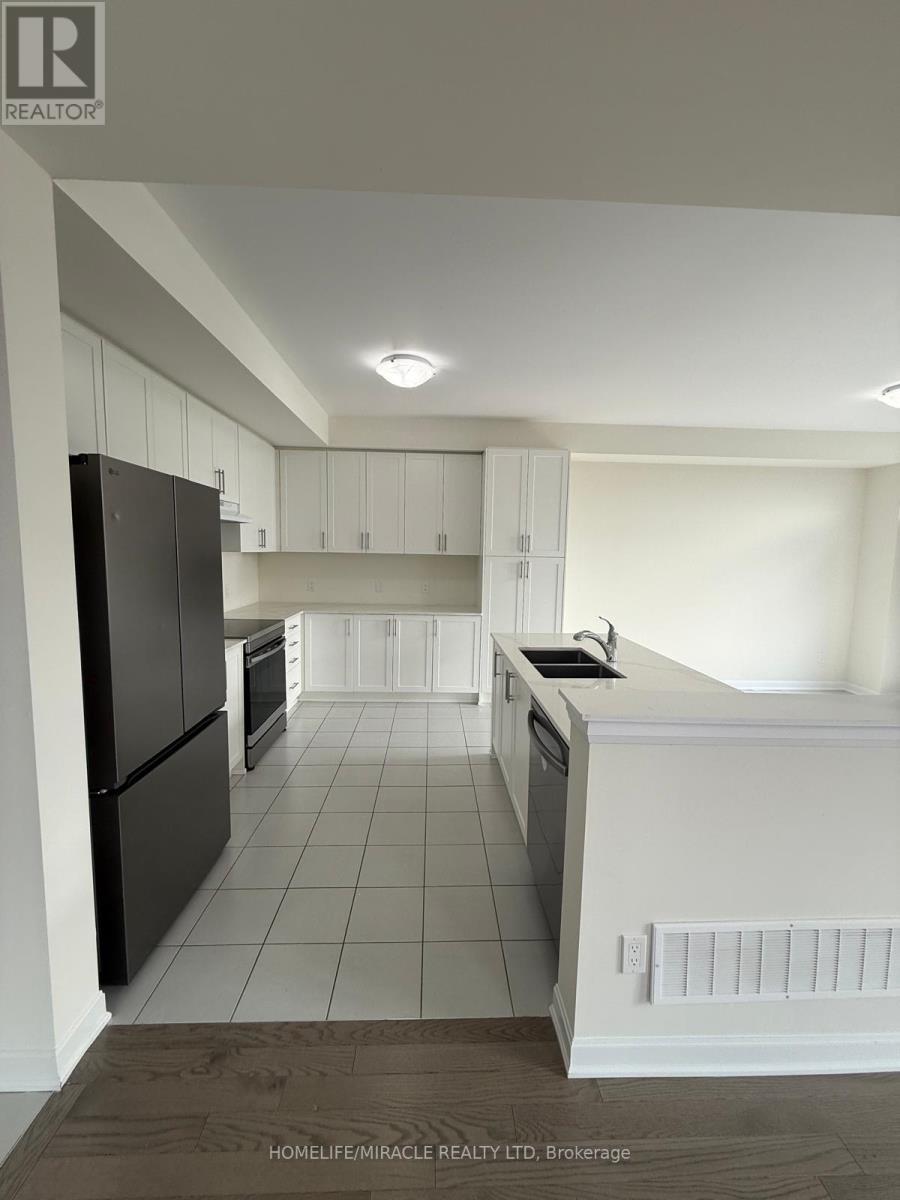 127 Oakmont Drive, Loyalist, ON - Indoor Photo Showing Kitchen
