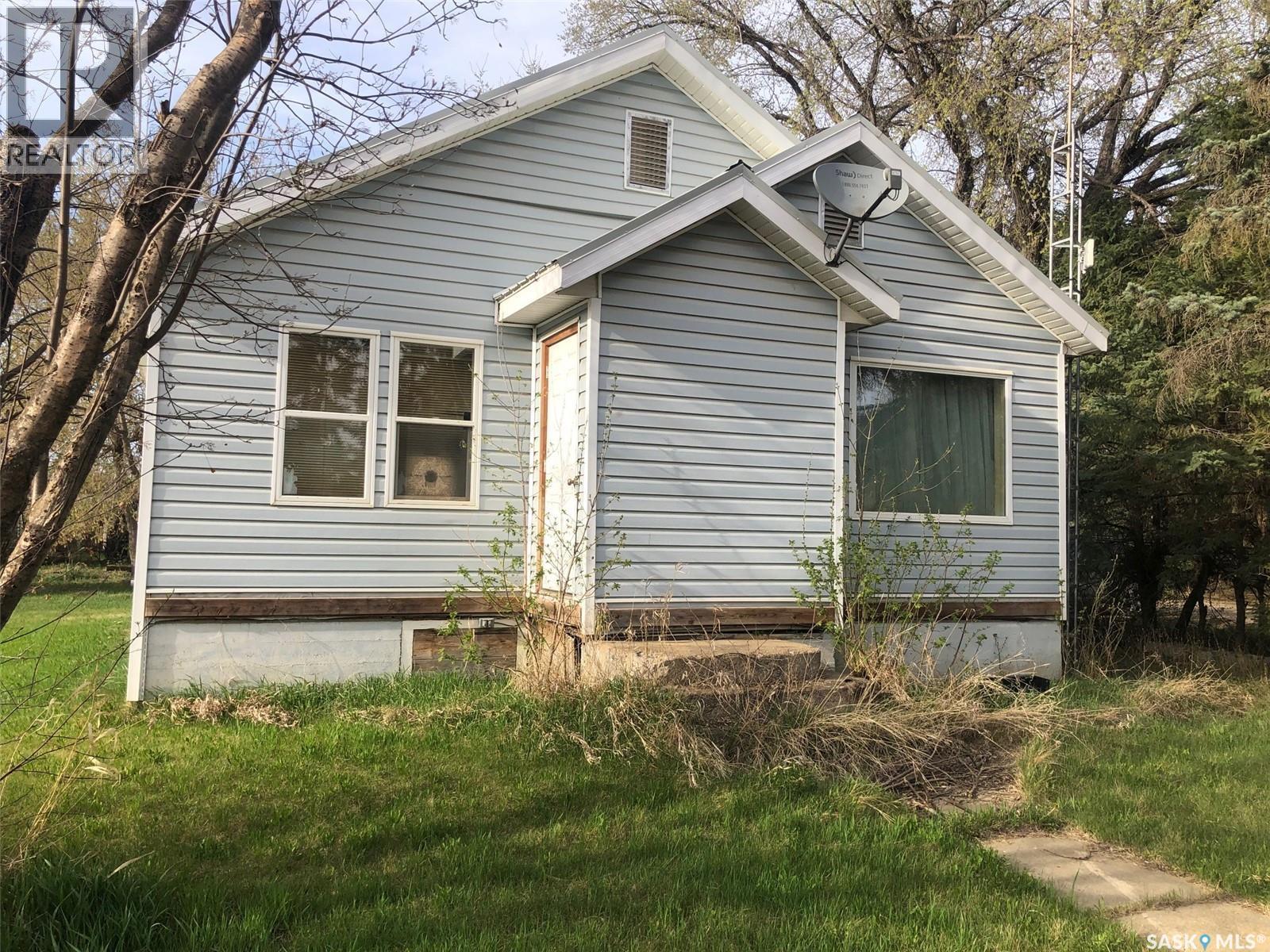 19 1St Avenue N, Hyas, SK - Outdoor