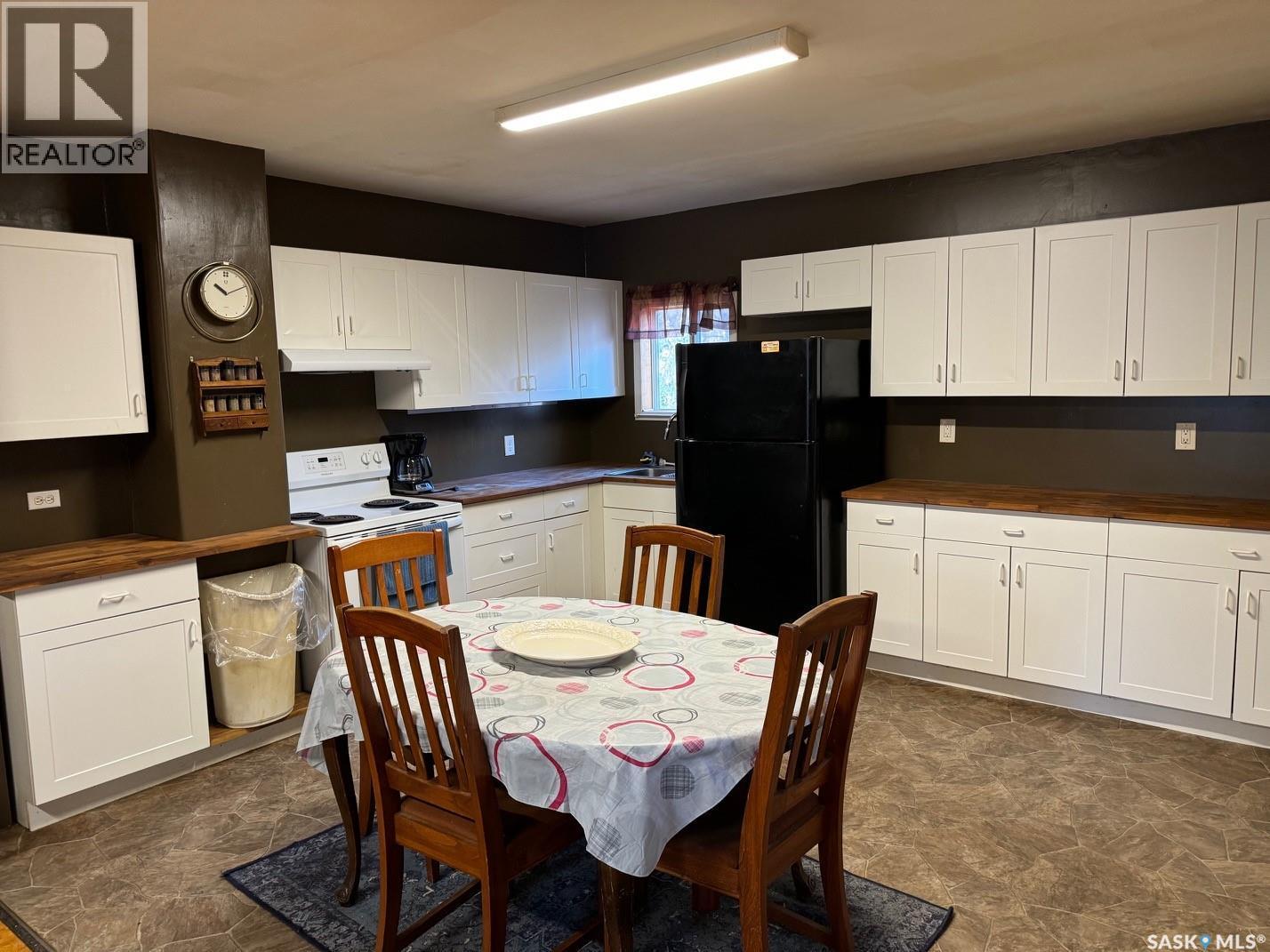 19 1St Avenue N, Hyas, SK